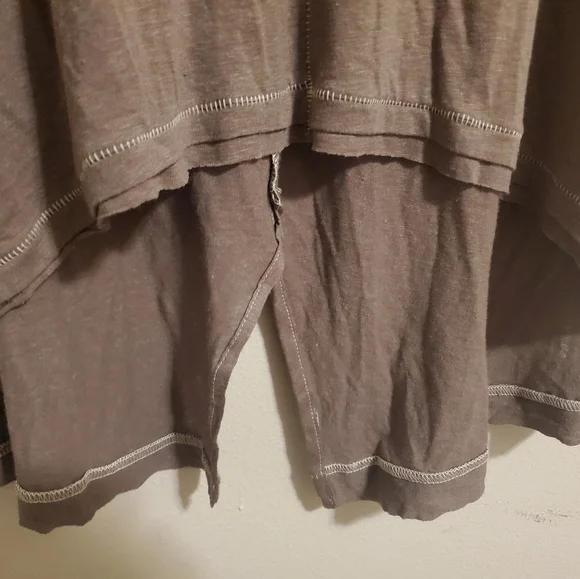 Women's Gimnicks hi-low tunic top size medium - Picture 5 of 9